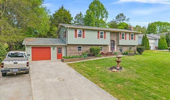 1305 Ridgeway Cir, Athens, TN 37303