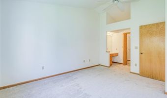 12818 Eastview Curv, Apple Valley, MN 55124