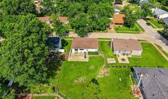 254 Village Mead Dr, Ballwin, MO 63021