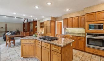32335 Wildwood Dr, Adel, IA 50003