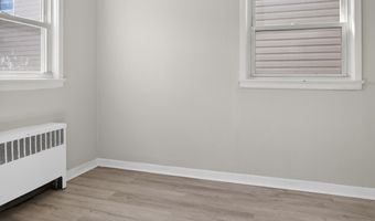 12 W 10TH St, Bayonne, NJ 07002