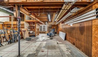 1567 Hammond St, Bangor, ME 04401