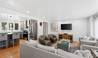 60 Fennec Ln, Amherst, NY 14051