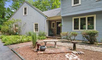 10 Candlewood Dr, Amherst, NH 03031