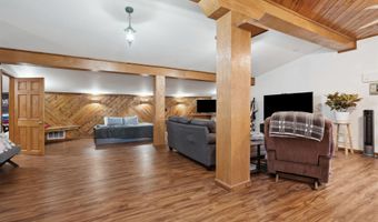 310 SE 2nd, Dyersville, IA 52040