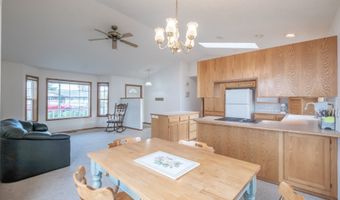 980 CLEVELAND St, Aumsville, OR 97325