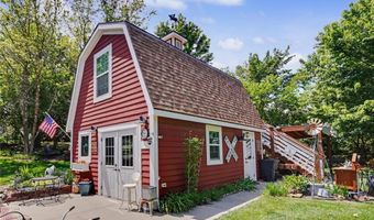 618 E 1714 Rd, Baldwin City, KS 66006