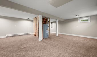 63 Savarese Ln, Burlington, CT 06013