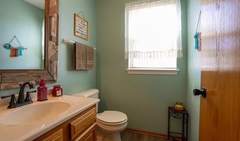 1211 10th Ave SE, Altoona, IA 50009