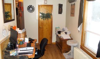 17 Hemlock Ln, Berlin, NH 03570