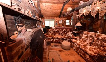 211 High St, Albany, NH 03818