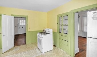 4 Atlantic St, Newport, RI 02840