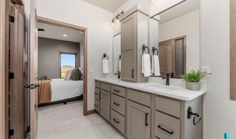 414 N Almond Ave, Brandon, SD 57005