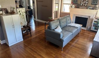 76 Poplar Dr, Cranston, RI 02920