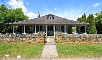 215 Coggeshall Ave, Newport, RI 02840