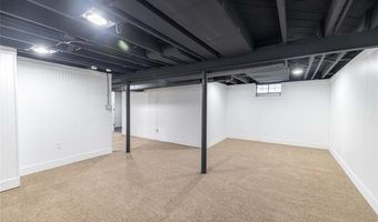 9255 Hubert Ave, Allen Park, MI 48101