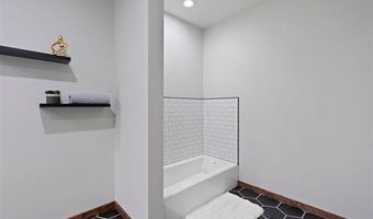 2600 W 410 Rd, Adair, OK 74330