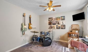 6 Morgan Blvd 3, Arden, NC 28704