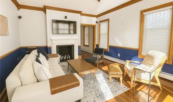 20 Berkeley Ave 4, Newport, RI 02840