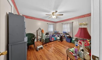 178 W SHELLEY Dr, Claymont, DE 19703