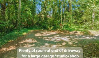 33 Baker Dr, Asheville, NC 28806