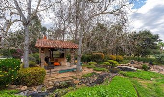2740 Los Alisos Dr, Fallbrook, CA 92028
