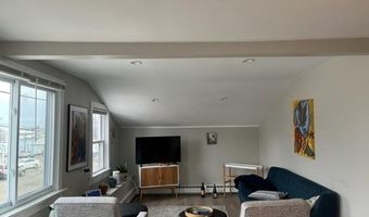 14 Phillips St 2F, North Kingstown, RI 02852