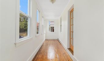 53 Warner St, Newport, RI 02840