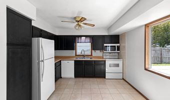 1513 E PLAZA Dr, Appleton, WI 54915