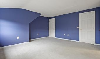 22 Cortland Cir, Bangor, ME 04401