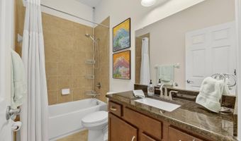 6903 Crestpoint Dr, Apollo Beach, FL 33572