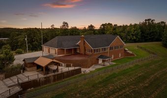 1020 Thomas Rd, Benton, TN 37307