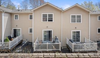 68 Stetson Pl 68, Danbury, CT 06811