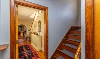 18 Bayside Dr, Belfast, ME 04915
