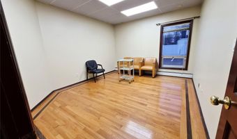 121 W Oak St Ste 2, Amityville, NY 11701