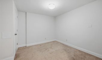 2373 Hiddengarden Ct, Ballwin, MO 63021