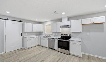 1392 Old Lake Rd, Brandon, MS 39042