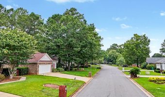 1911 Regalwood Dr, Albany, GA 31721