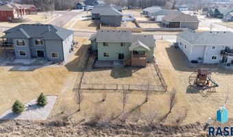 1600 E Liberty Cir, Brandon, SD 57005