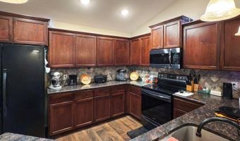 200 Honeysuckle St, Alma, AR 72921