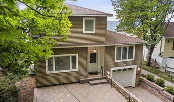 17646 S Ridgewood Dr, Arcadia, MI 49613