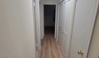 120 Dumbarton Hill Ct, Aberdeen, NJ 07747