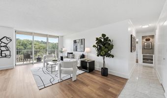 1225 MARTHA CUSTIS Dr 717, Alexandria, VA 22302