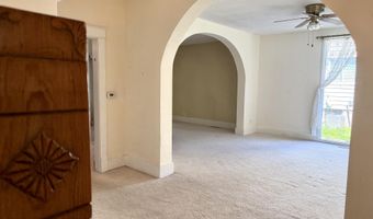 3023 Woodland St, Ames, IA 50014