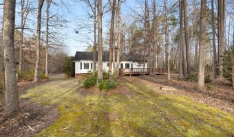 9281 Forestdale Dr, Amelia Court House, VA 23002