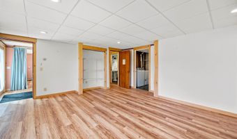 47 Westwood Pkwy, Barre, VT 05641