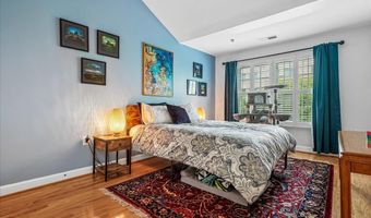 2330 14TH St N 407, Arlington, VA 22201