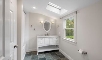 19 Sherwood Dr, Westport, CT 06880
