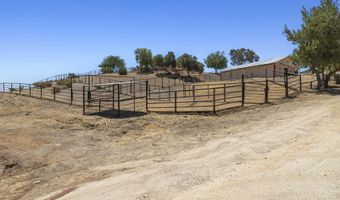 13620 Pales Rd, Agua Dulce, CA 91390