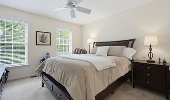 4 Hampshire Hills Dr, Bow, NH 03304